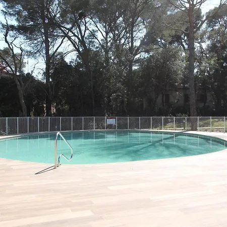 Bb With Pool, Close To The Beach, Shops דירה